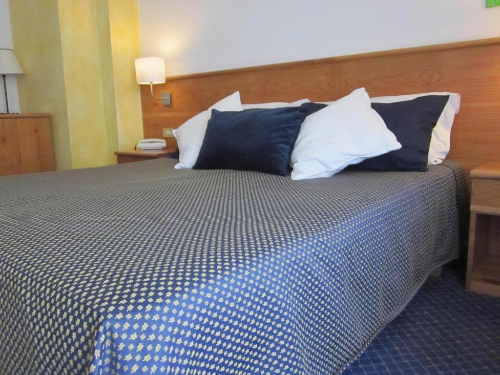 Marina Hotel