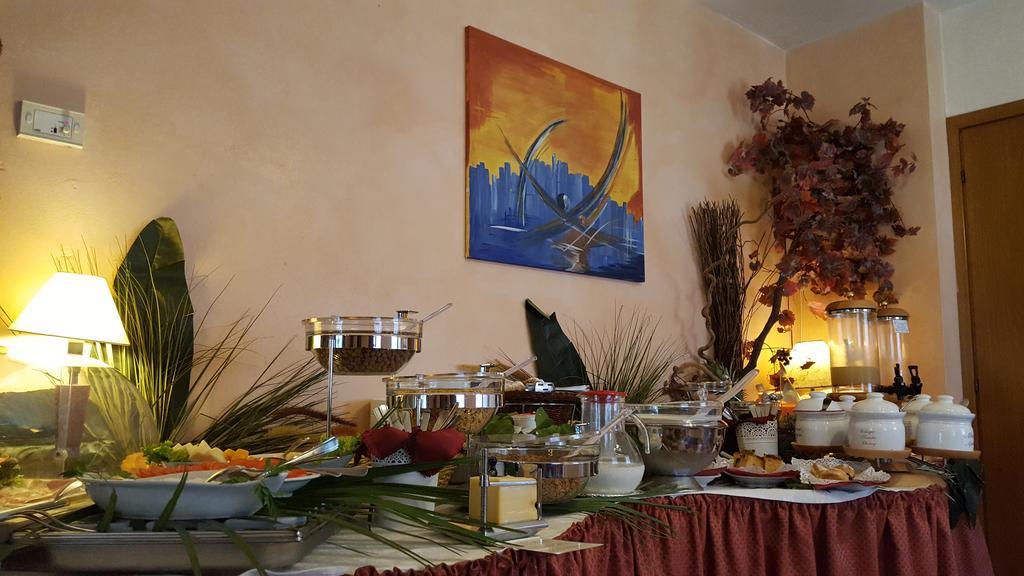 Hotel Marina Torri Del Benaco
