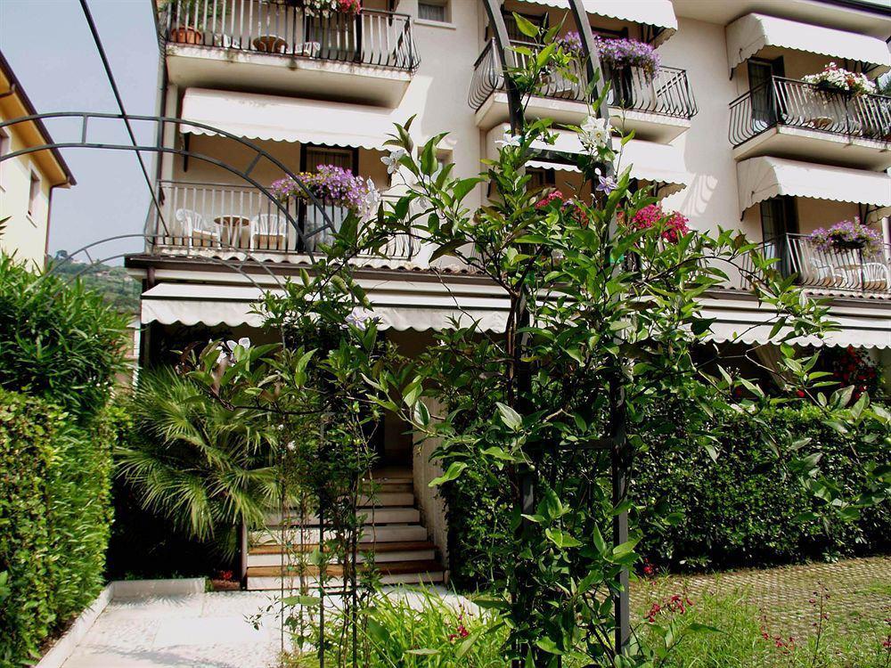 Marina Hotel
